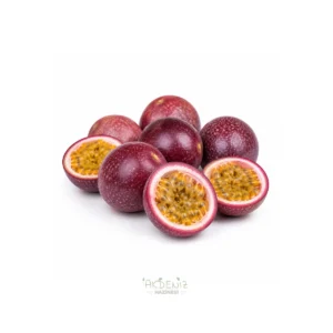 Dalından Taze Pasiflora (Çarkıfelek Meyvesi)